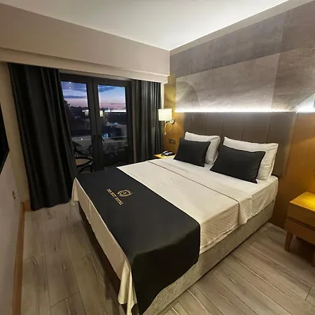 Hotel The